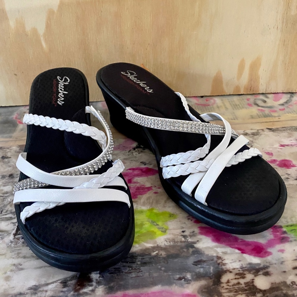 Sketchers Cali with Memory Foam Sandals